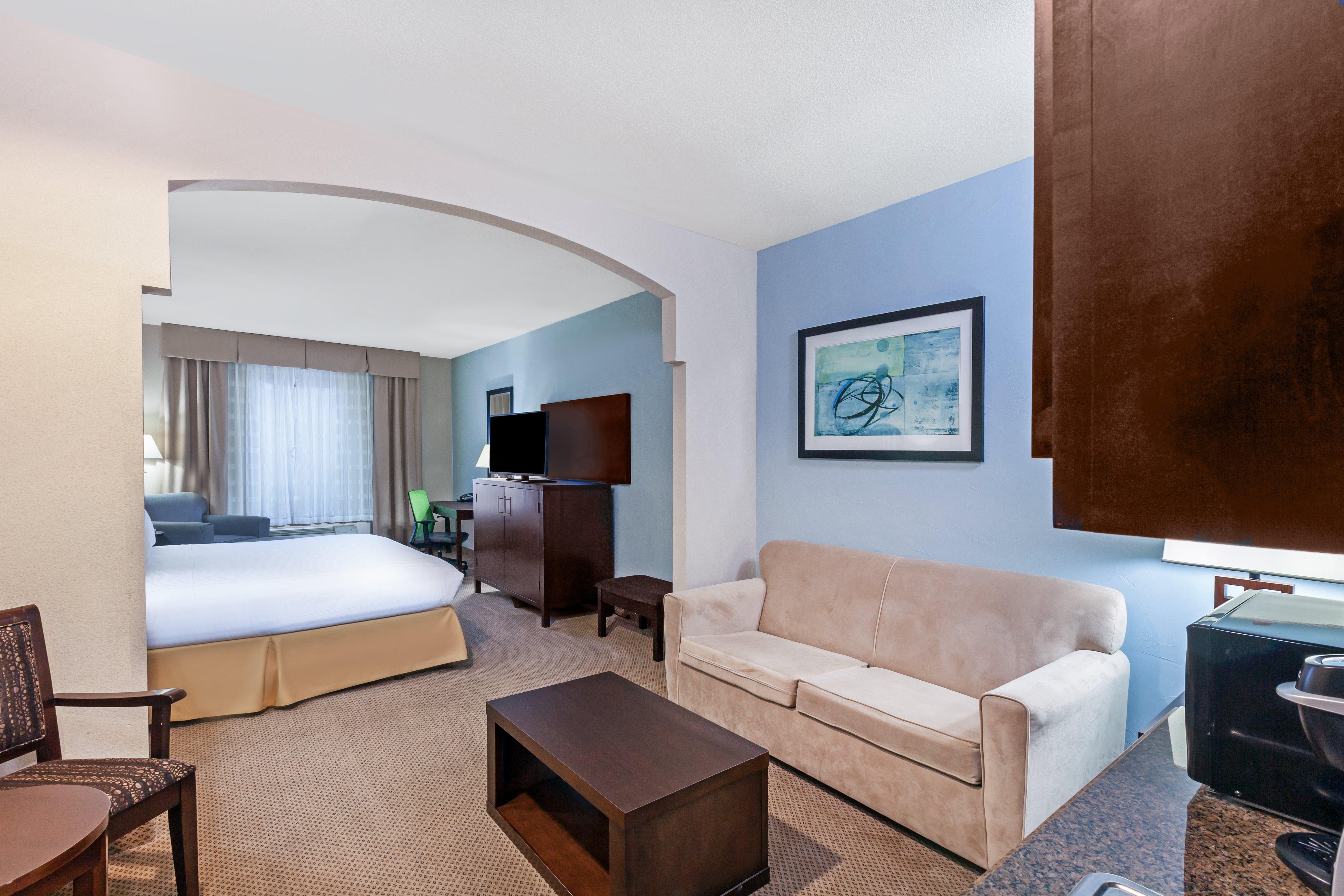 Holiday Inn Express Hotel & Suites Beaumont Northwest By Ihg Exterior photo